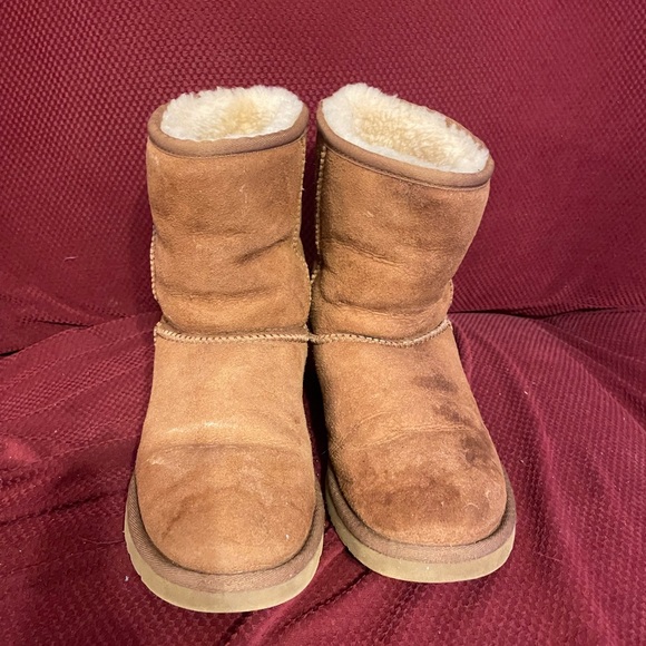 UGG chestnut boots size 7 - Picture 1 of 6